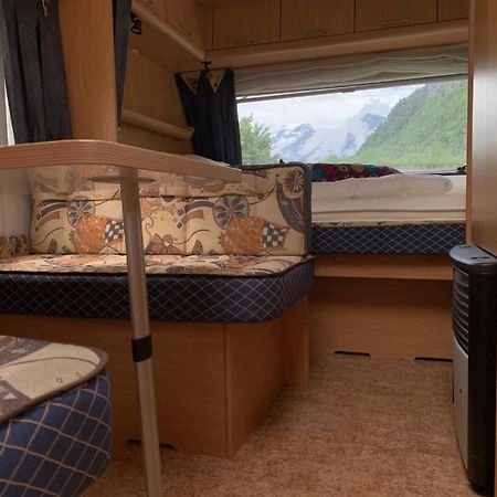 Revier Caravan-Ig Und Cool Hatzingen Buitenkant foto