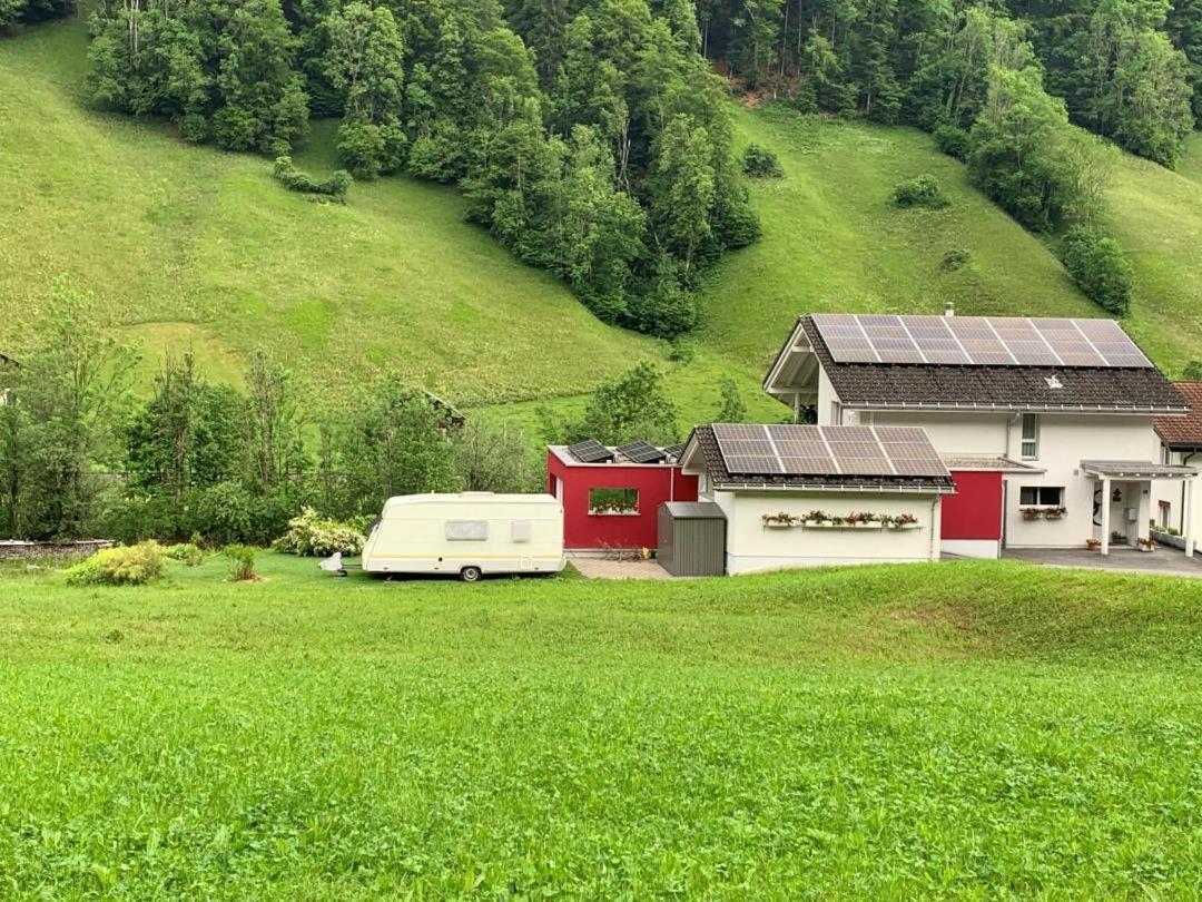 Revier Caravan-Ig Und Cool Hatzingen Buitenkant foto